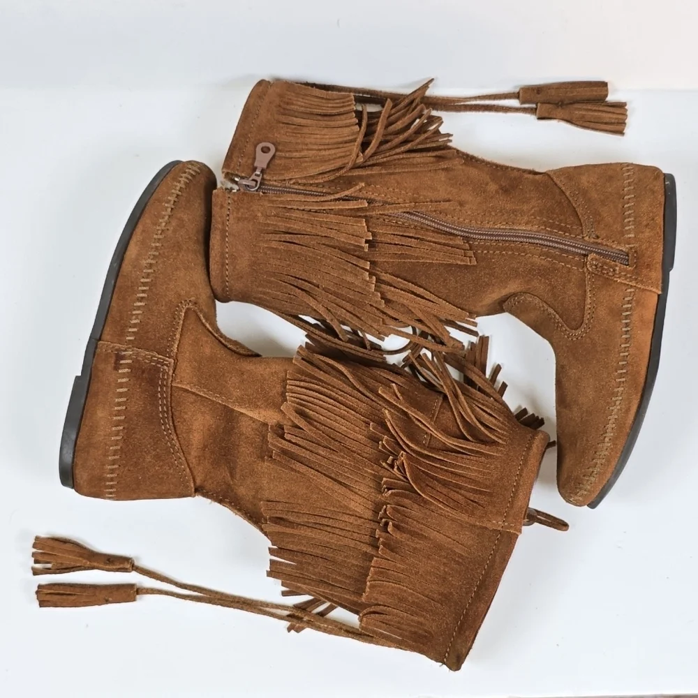 Minnetonka Double Fringe Suede Moccasin Indie Boho Boots Brown Size 5